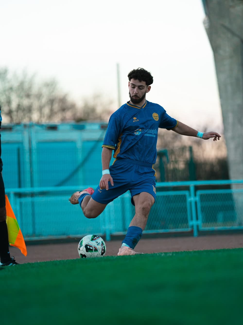 Frappe d'un joueur de Cosma FC